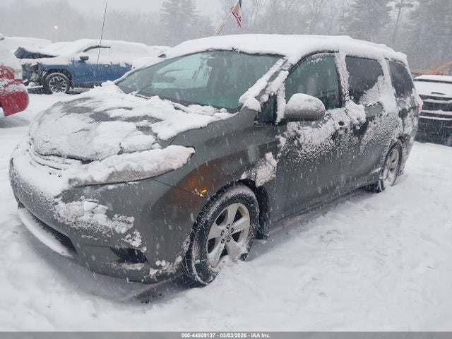 5TDKK3DC6ES519552 Toyota Sienna Le V6 8 Passenger