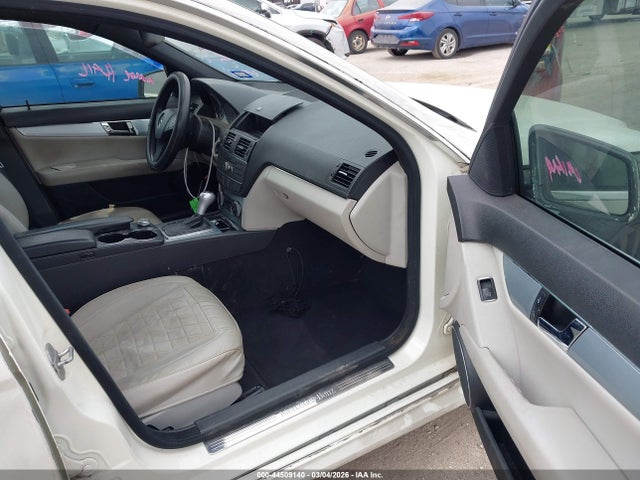 Aukcja sprzedaży 2011 Mercedes-benz C 300, vin: WDDGF5EB6BA519867, numer aukcji: 44509140