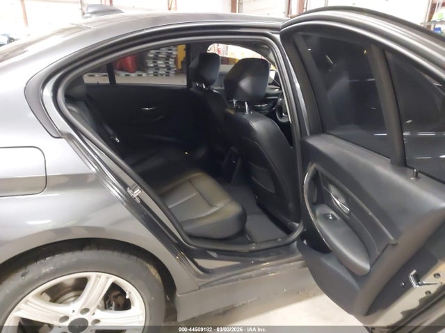 44509182 :رقم المزاد ، WBA3B3C55DF541061 vin ، 2013 Bmw 328i Xdrive مزاد بيع