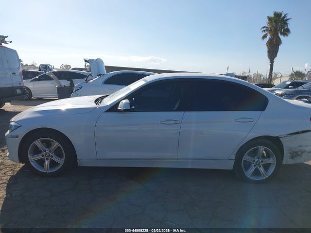 BMW 320i 2015 WBA3B1G55FNT03461 Image 14