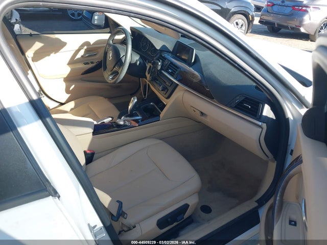 BMW 320i 2015 WBA3B1G55FNT03461 Image 5
