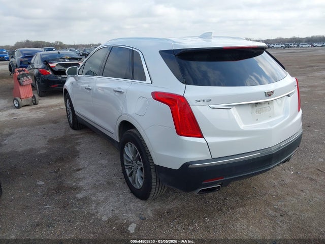 2019 CADILLAC XT5 1GYKNCRSXKZ179625 Photo 2