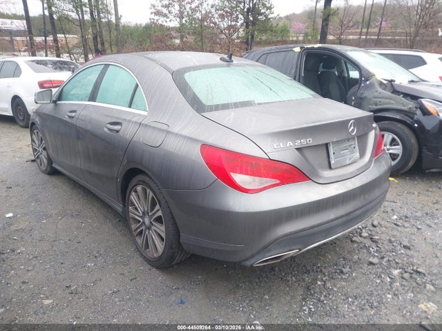 2017 MERCEDES-BENZ CLA 250 WDDSJ4GB8HN476862 Photo 2