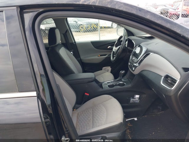 3GNAXTEX3JL300425 Chevrolet EQUINOX LT