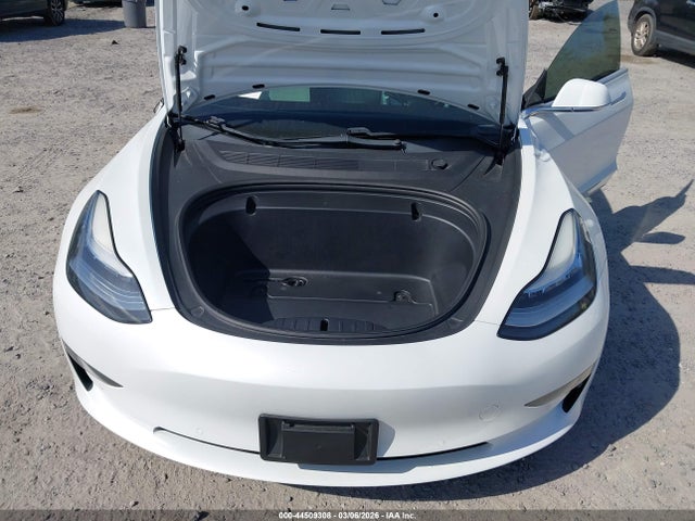 2020 Tesla Model 3 Standard Range Plus Rear-wheel Drive/standard Range Rear-wheel Drive მანქანა იყიდება აუქციონზე, vin: 5YJ3E1EA7LF634742, აუქციონის ნომერი: 44509308