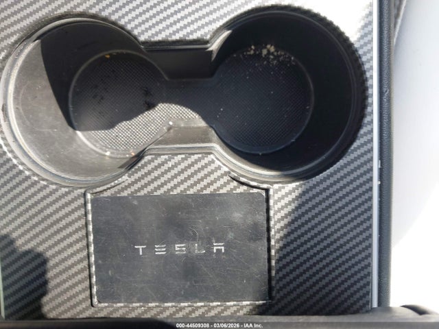 2020 Tesla Model 3 Standard Range Plus Rear-wheel Drive/standard Range Rear-wheel Drive მანქანა იყიდება აუქციონზე, vin: 5YJ3E1EA7LF634742, აუქციონის ნომერი: 44509308