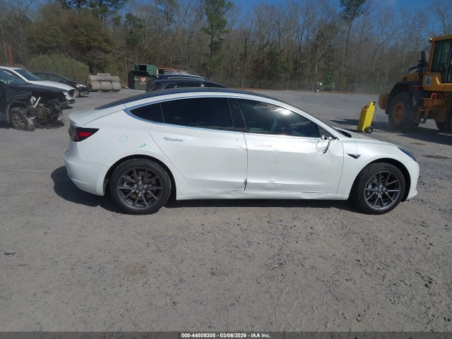 2020 Tesla Model 3 Standard Range Plus Rear-wheel Drive/standard Range Rear-wheel Drive მანქანა იყიდება აუქციონზე, vin: 5YJ3E1EA7LF634742, აუქციონის ნომერი: 44509308