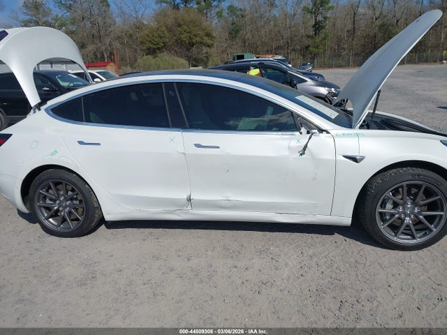 2020 Tesla Model 3 Standard Range Plus Rear-wheel Drive/standard Range Rear-wheel Drive მანქანა იყიდება აუქციონზე, vin: 5YJ3E1EA7LF634742, აუქციონის ნომერი: 44509308