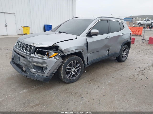 44509313 :رقم المزاد ، 3C4NJDBB8LT139339 vin ، 2020 Jeep Compass Latitude 4x4 مزاد بيع