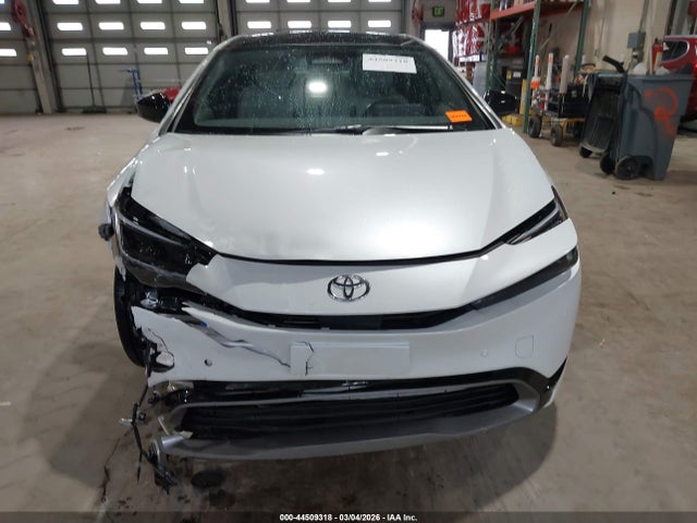 JTDADABU0R3020842 Toyota Prius Xle Awd-e