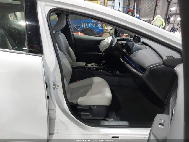 JTDADABU0R3020842 Toyota Prius Xle Awd-e