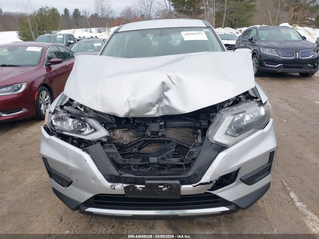 2018 Nissan Rogue S მანქანა იყიდება აუქციონზე, vin: JN8AT2MVXJW313461, აუქციონის ნომერი: 44509329