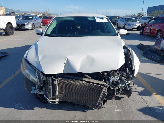 44509354 :رقم المزاد ، 1VWAT7A30FC006253 vin ، 2015 Volkswagen Passat 1.8t Wolfsburg Edition مزاد بيع