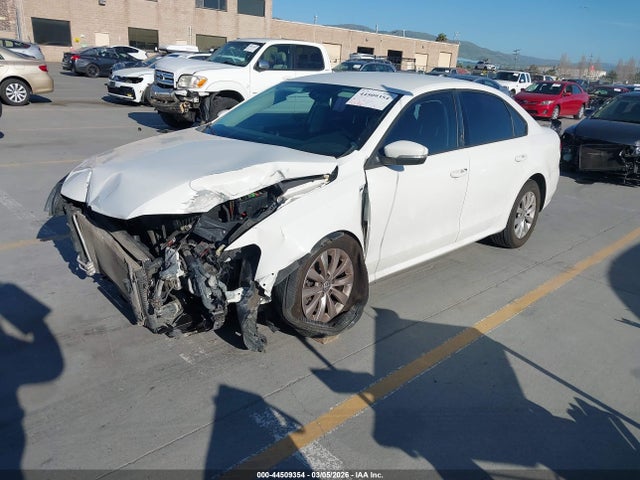 44509354 :رقم المزاد ، 1VWAT7A30FC006253 vin ، 2015 Volkswagen Passat 1.8t Wolfsburg Edition مزاد بيع