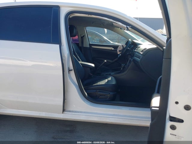 44509354 :رقم المزاد ، 1VWAT7A30FC006253 vin ، 2015 Volkswagen Passat 1.8t Wolfsburg Edition مزاد بيع