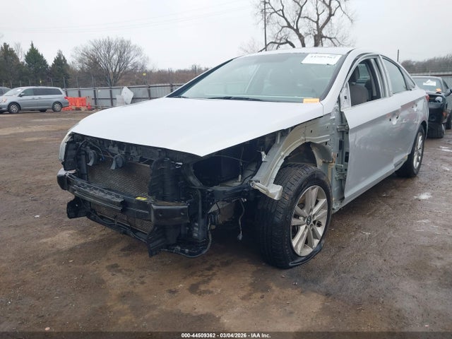 2015 Hyundai Sonata Se მანქანა იყიდება აუქციონზე, vin: 5NPE24AF8FH031096, აუქციონის ნომერი: 44509362
