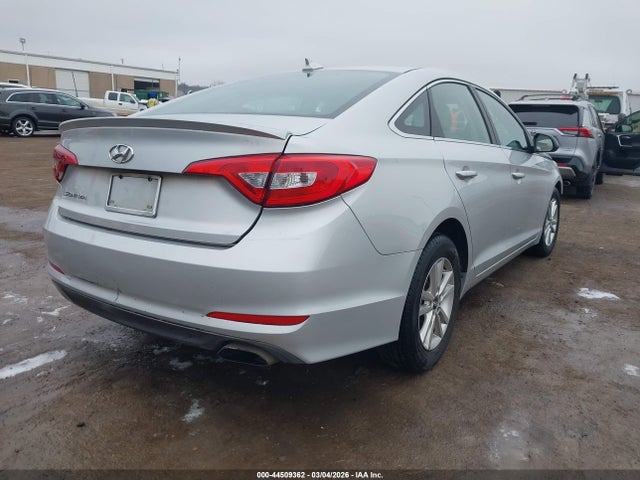 2015 Hyundai Sonata Se მანქანა იყიდება აუქციონზე, vin: 5NPE24AF8FH031096, აუქციონის ნომერი: 44509362