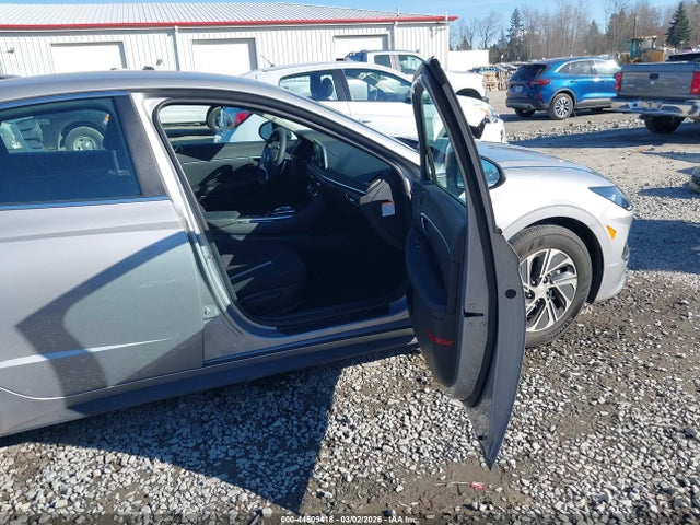 KMHL24JJ4PA080358 Hyundai Sonata Hybrid Blue