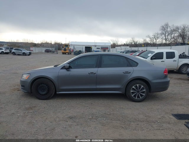 Продажа на аукционе авто 2012 Volkswagen Passat 2.5l S, vin: 1VWAP7A30CC077176, номер лота: 44509429