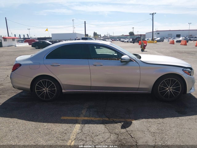 W1KWF8DB9MR650021 Mercedes-Benz C 300 Sedan