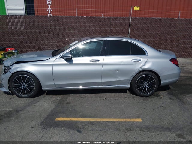 W1KWF8DB9MR650021 Mercedes-Benz C 300 Sedan