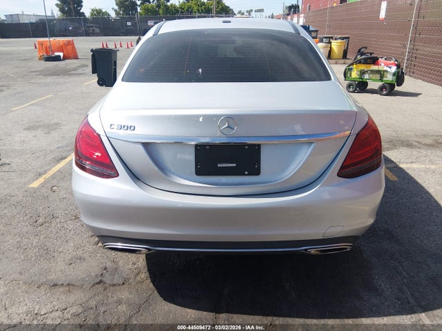 W1KWF8DB9MR650021 Mercedes-Benz C 300 Sedan