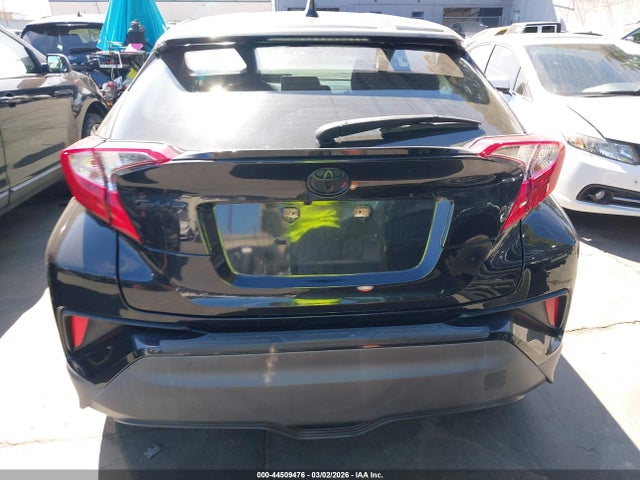 JTNKHMBX0M1119553 Toyota C-HR LE