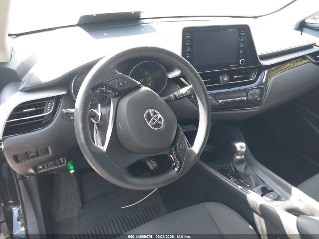 JTNKHMBX0M1119553 Toyota C-HR LE