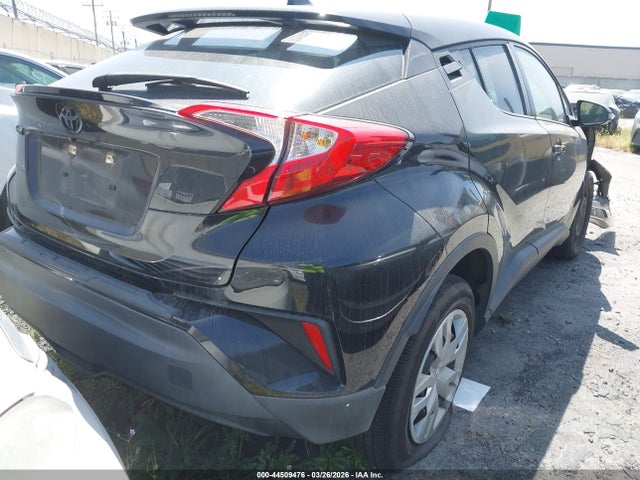 JTNKHMBX0M1119553 Toyota C-HR LE