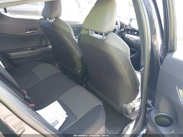 JTNKHMBX0M1119553 Toyota C-HR LE