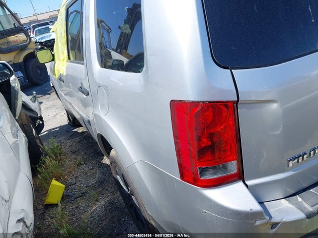 5FNYF3H23FB008208 Honda PILOT LX
