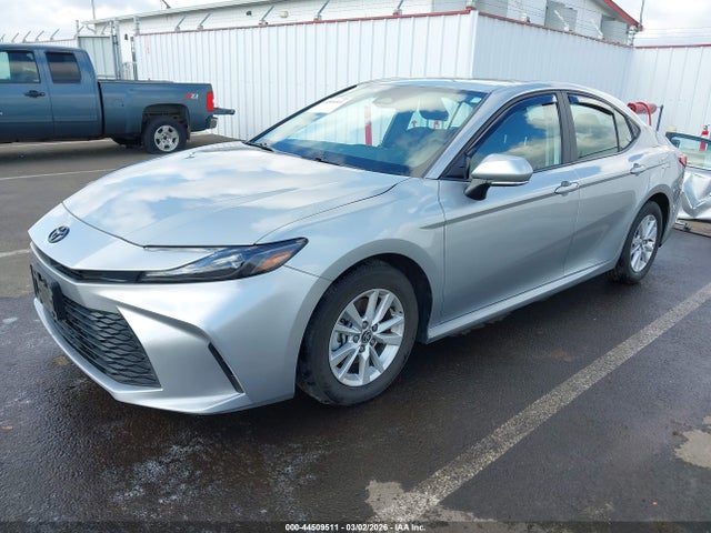 Toyota CAMRY LE 2025 4T1DAACK5SU067606 Image 2