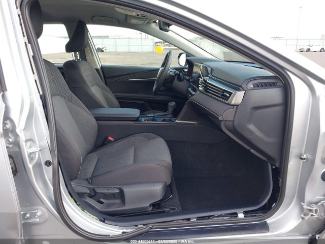 Toyota CAMRY LE 2025 4T1DAACK5SU067606 Image 5