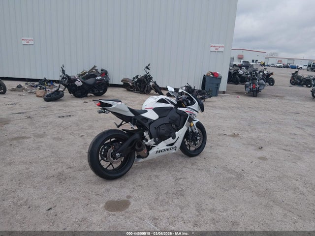 Honda CBR1000 RR 2026 JH2SC7715TK900111 Image 4