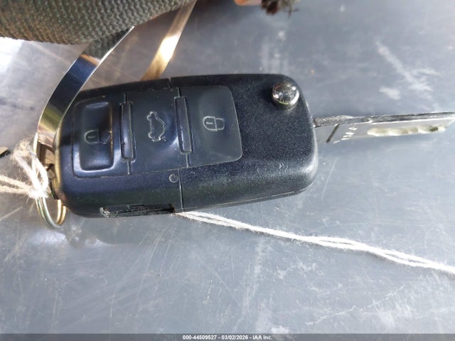 2010 Volkswagen New Beetle 2.5l Final Edition მანქანა იყიდება აუქციონზე, vin: 3VWPW3AG7AM016492, აუქციონის ნომერი: 44509527