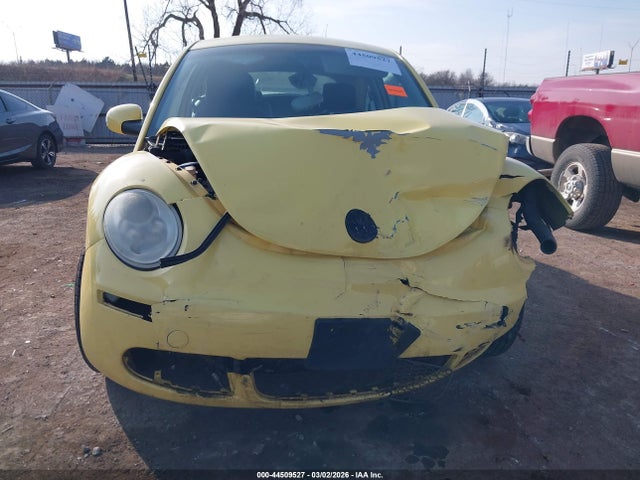 2010 Volkswagen New Beetle 2.5l Final Edition მანქანა იყიდება აუქციონზე, vin: 3VWPW3AG7AM016492, აუქციონის ნომერი: 44509527