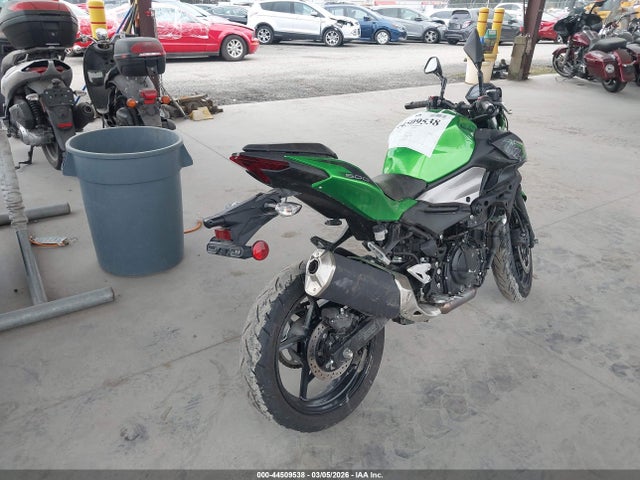 ML5ERGE12RDA22882 Kawasaki Er500