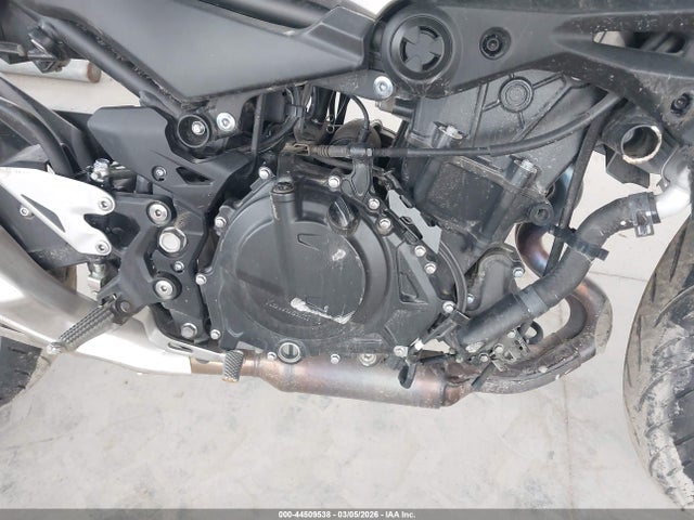 ML5ERGE12RDA22882 Kawasaki Er500