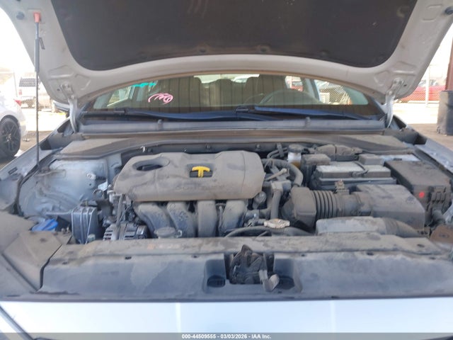 5NPD84LF5LH600327 Hyundai ELANTRA SEL