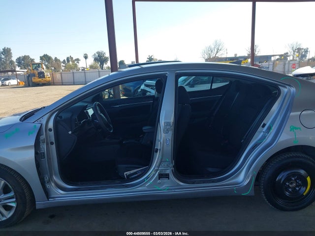 5NPD84LF5LH600327 Hyundai ELANTRA SEL