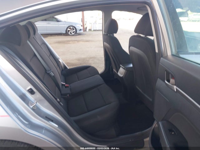 5NPD84LF5LH600327 Hyundai ELANTRA SEL