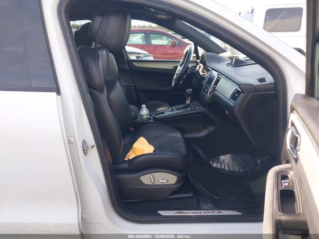 2017 PORSCHE MACAN WP1AG2A58HLB53658 Photo 4