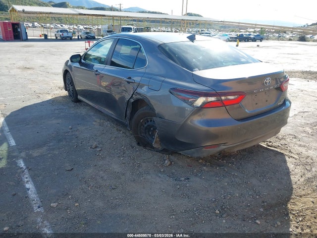 2021 TOYOTA CAMRY 4T1C31AK1MU548125 Photo 2