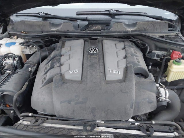 2014 VOLKSWAGEN TOUAREG WVGEP9BP4ED006265 Photo 9