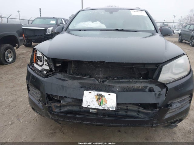 2014 VOLKSWAGEN TOUAREG WVGEP9BP4ED006265 Photo 5