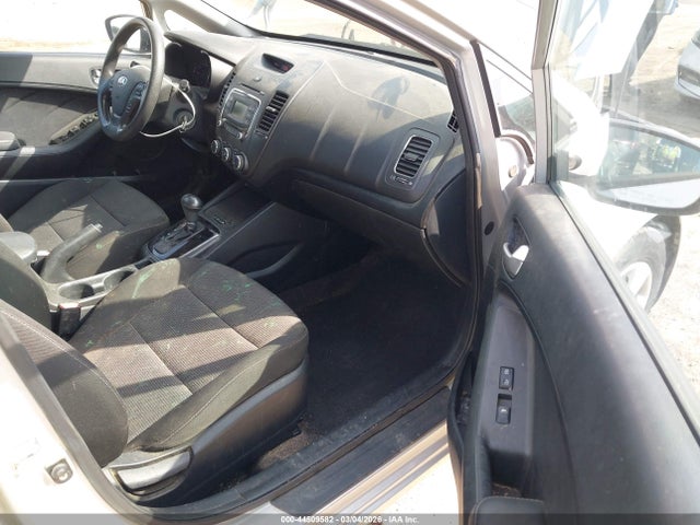 KNAFK5A82H5697334 KIA FORTE LX