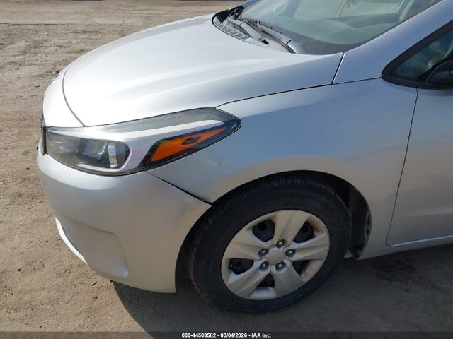 KNAFK5A82H5697334 KIA FORTE LX