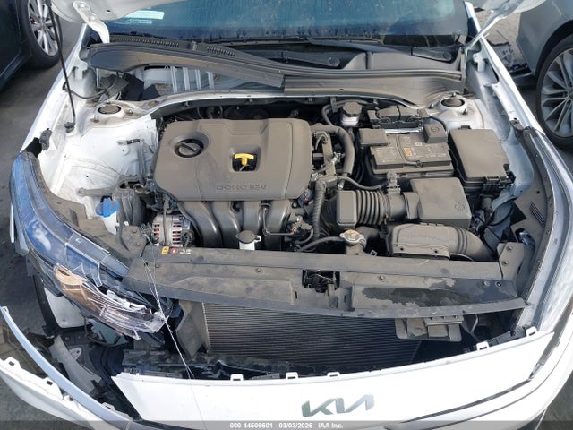 3KPF24AD5PE609857 KIA Forte Lxs