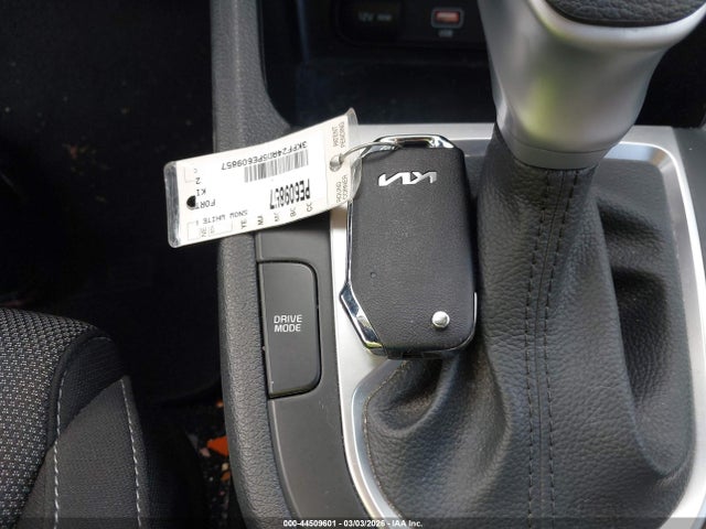 3KPF24AD5PE609857 KIA Forte Lxs