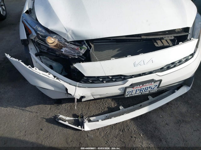 3KPF24AD5PE609857 KIA Forte Lxs